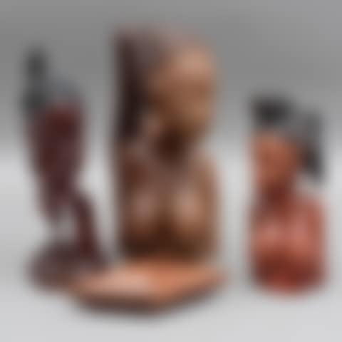 Figures of female busts and rhombus (preview)