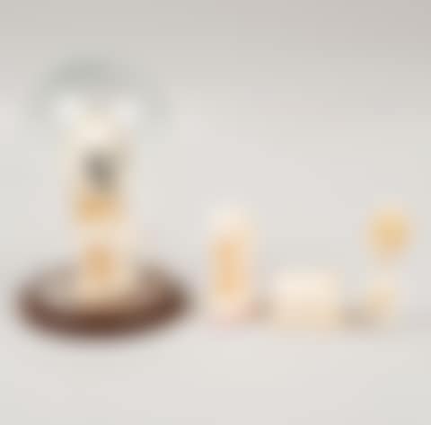 Lot of 4 decorative objects (preview)