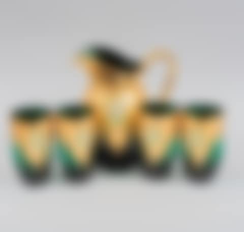 Set of water jug and glasses (preview)