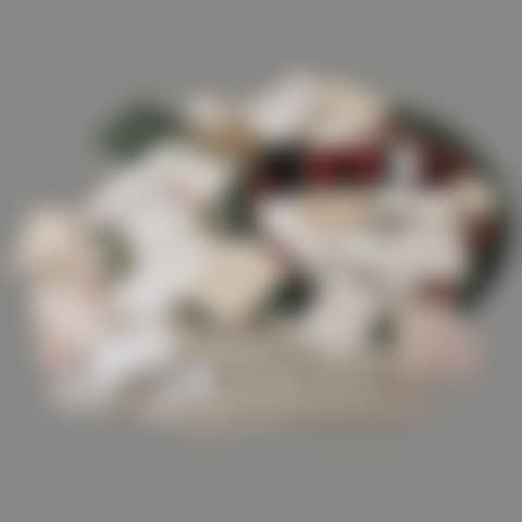 Lot of tablecloths, napkins and folders (preview)
