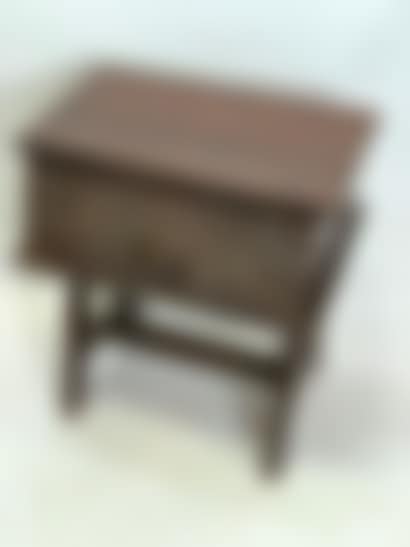 Side table (preview)