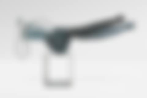 "Grande femme moderne allongée" (preview)