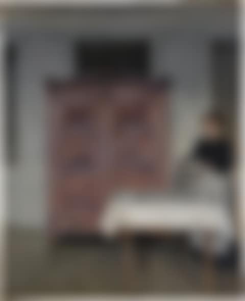 Interior, setting the table (preview)