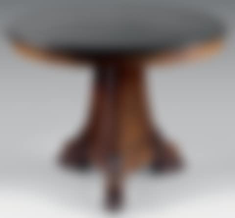 Mahogany and mahogany veneer pedestal table (preview)