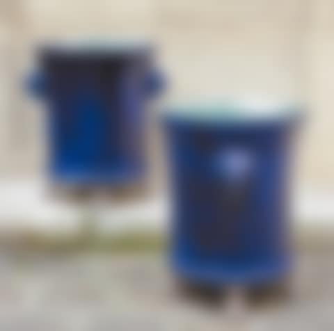 PAIRS OF VASES (preview)