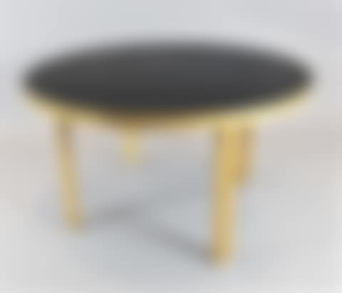 Dining table (preview)