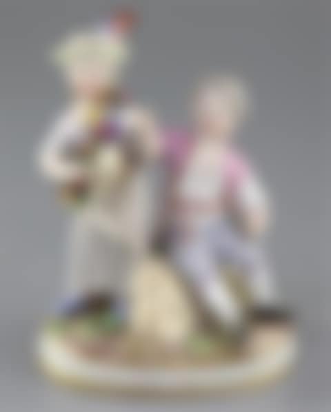 A Meissen group of a young couple (preview)