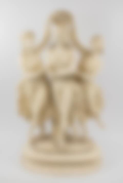 Three graces (preview)